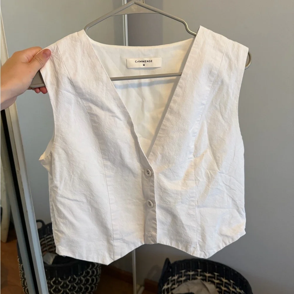 COMMENSE white vest